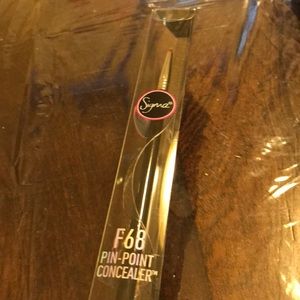 Sigma pinpoint concealer brush